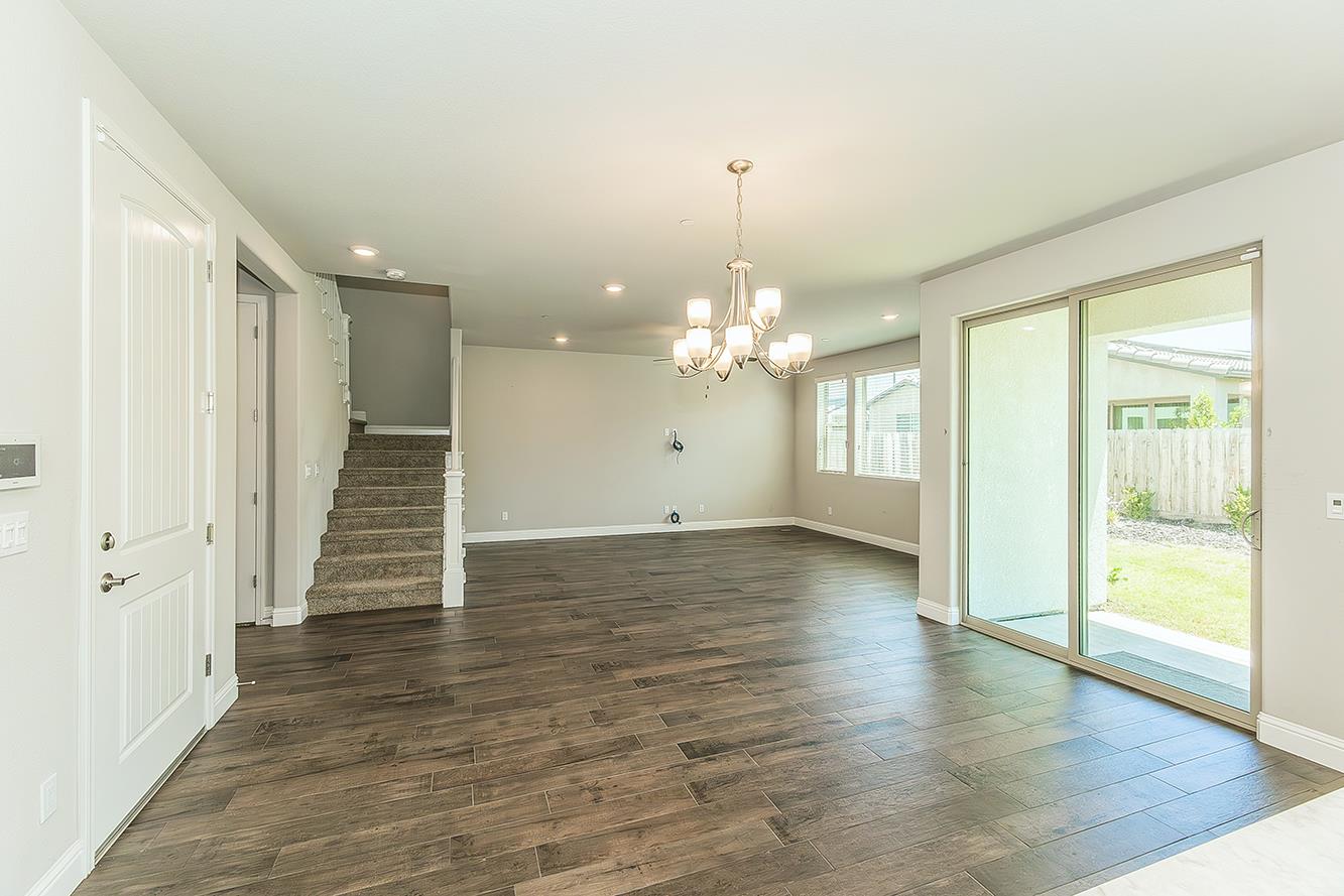 2944 Vermont Ave, Clovis, CA 93619