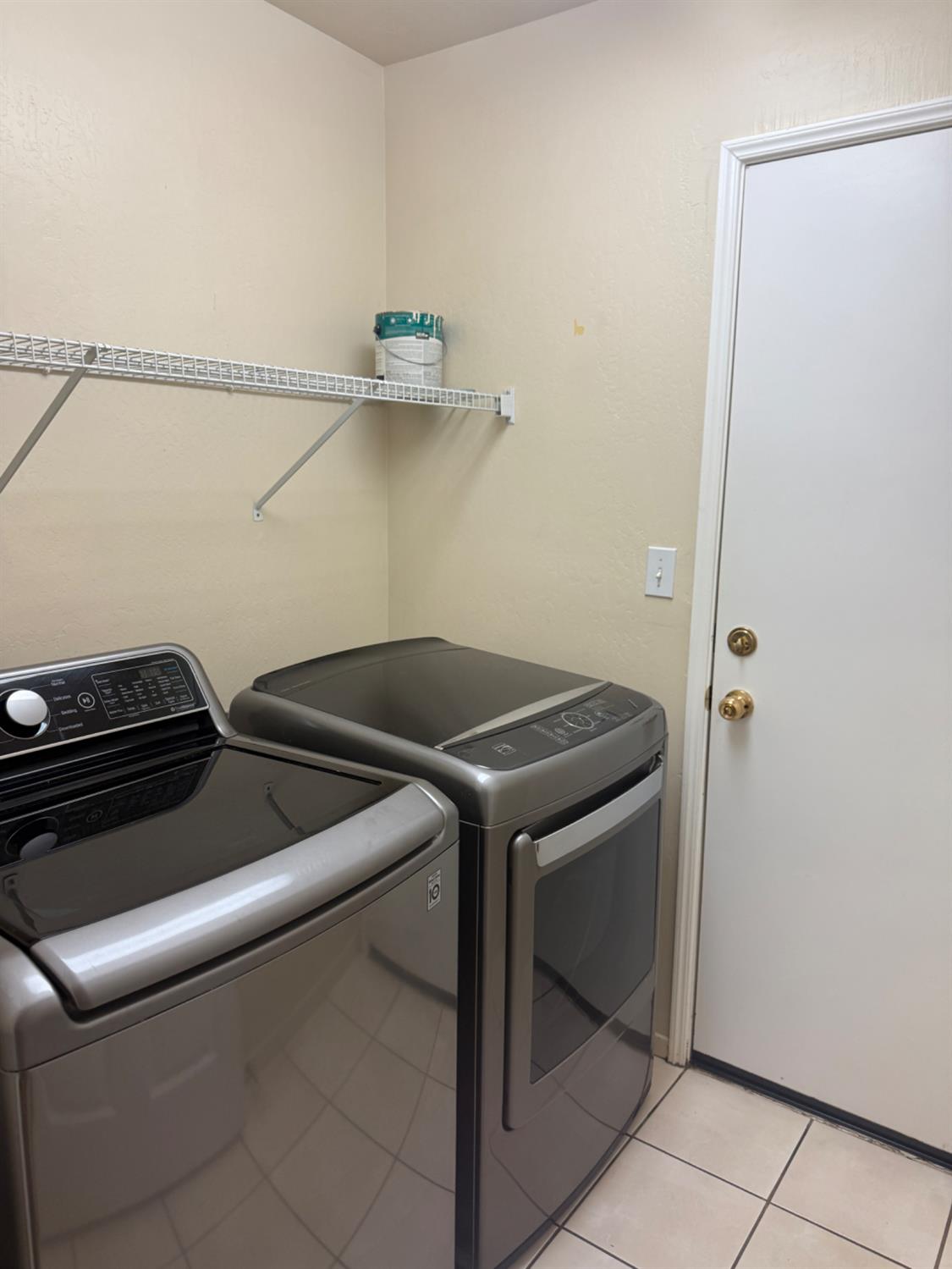 2020 W Bristol, Hanford, CA 93230