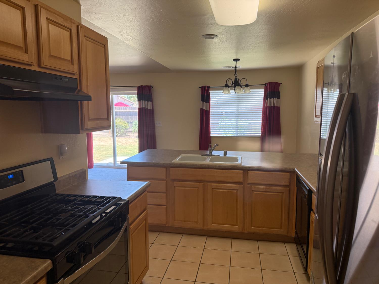 2020 W Bristol, Hanford, CA 93230