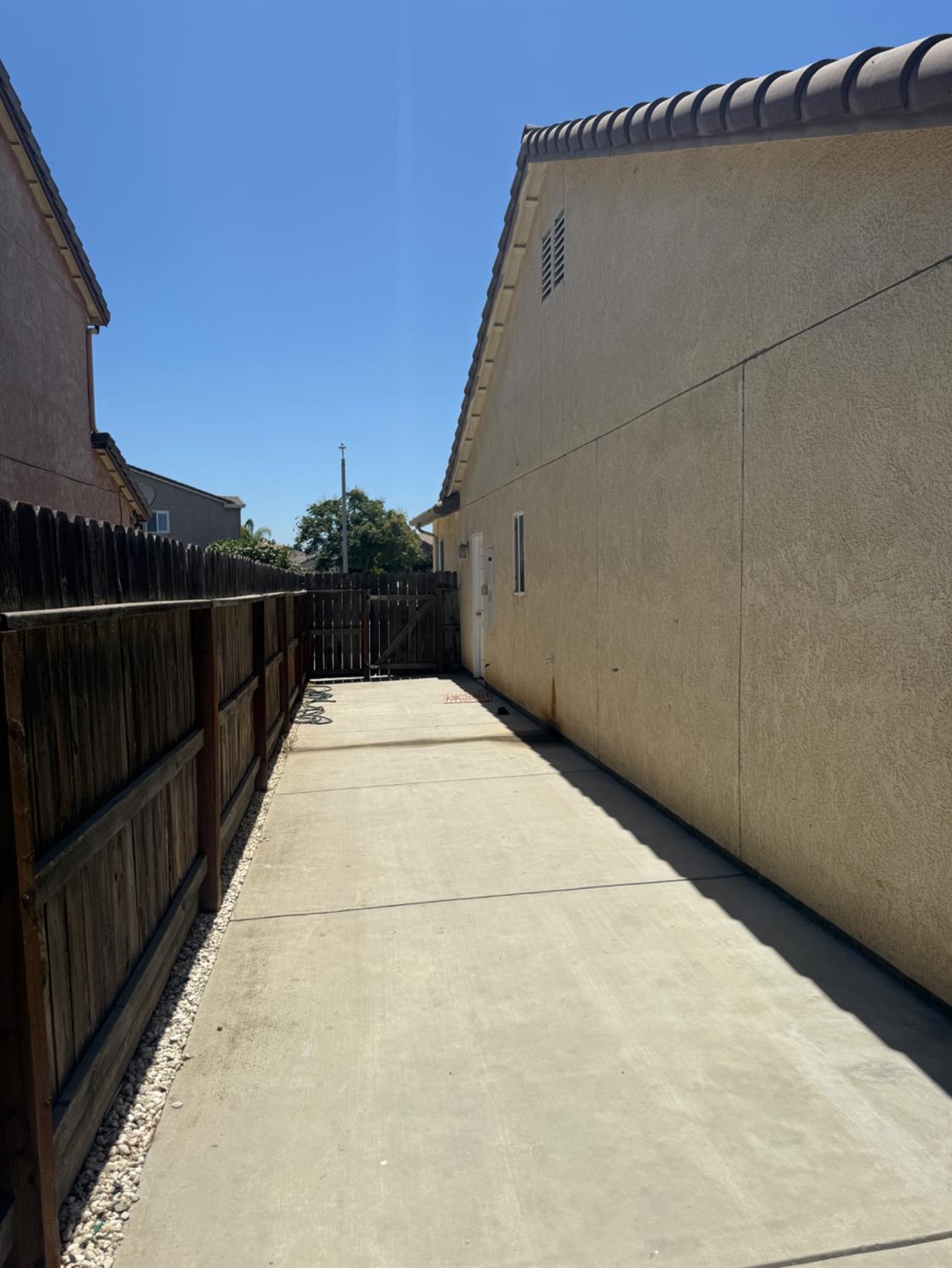 2020 W Bristol, Hanford, CA 93230