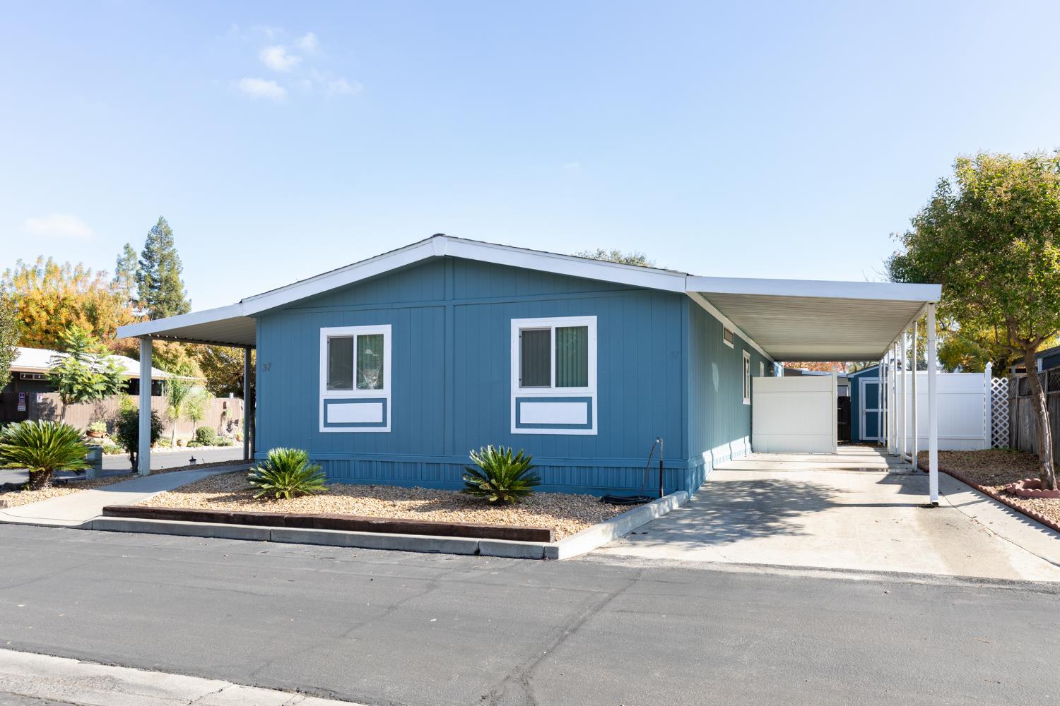 8701 N Highway 41 #37, Fresno, CA 93720