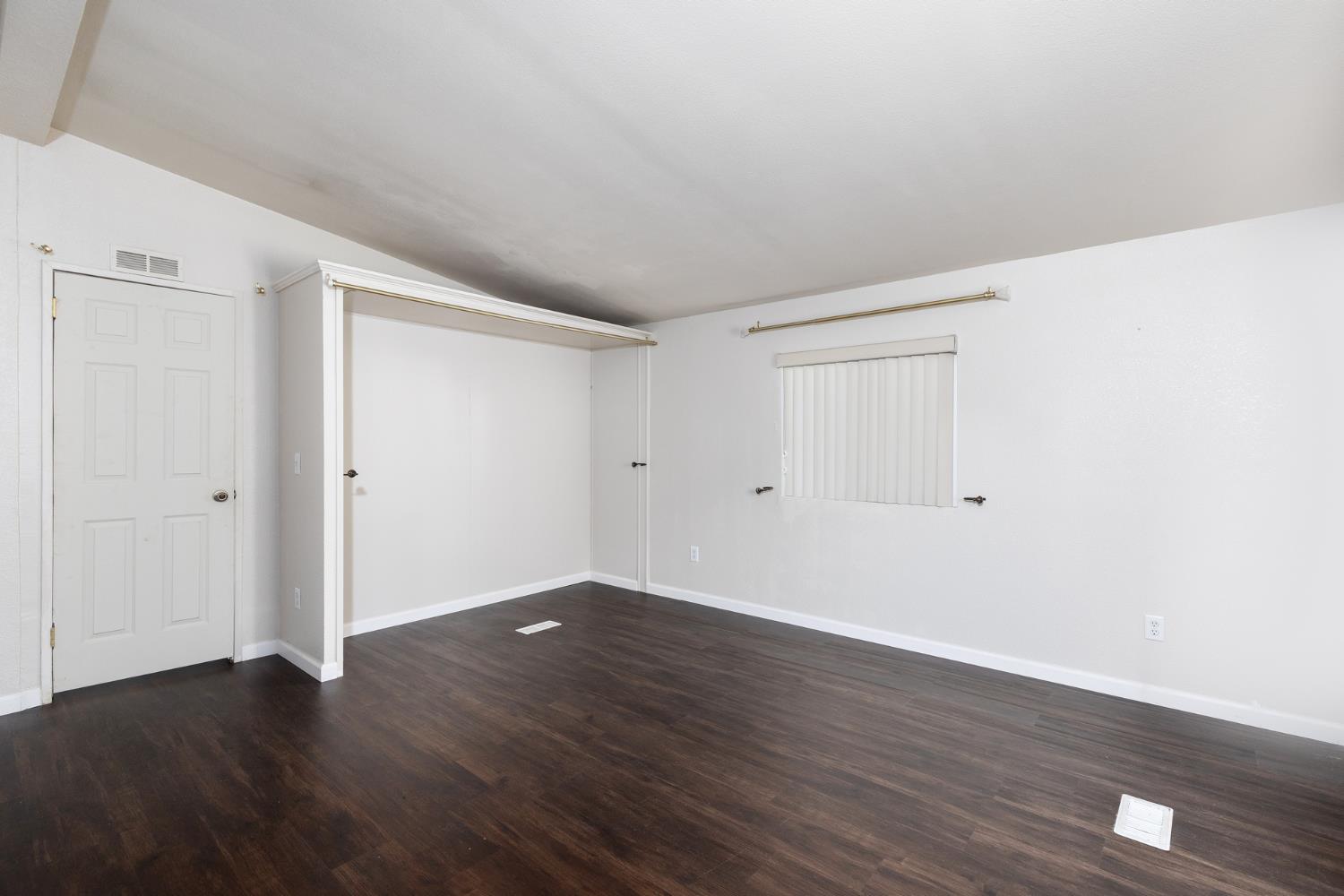 8701 N Highway 41 #37, Fresno, CA 93720