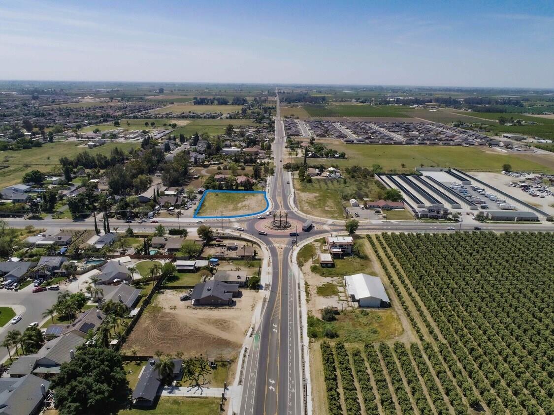 1641 N Alta Ave, Dinuba, CA 93618
