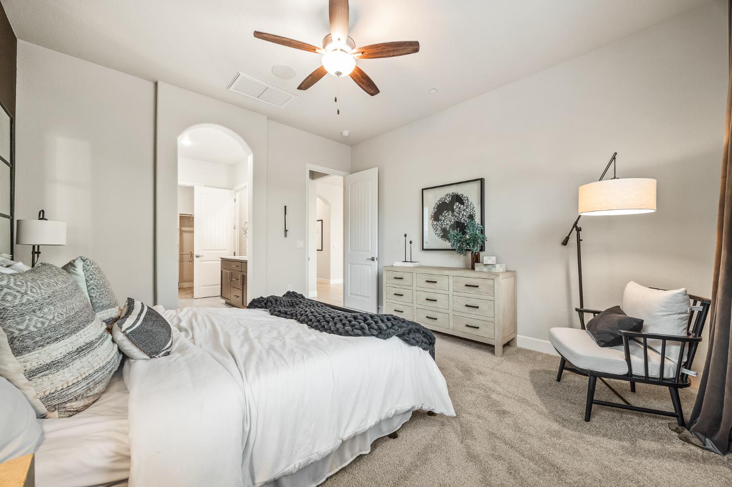 7257 W Ashcroft Ave, Fresno, CA 93723