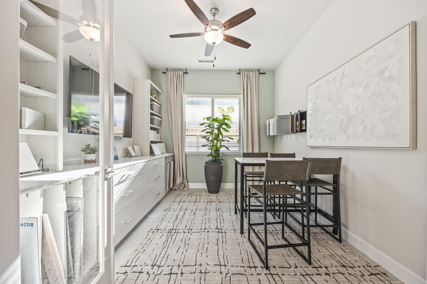 7257 W Ashcroft Ave, Fresno, CA 93723