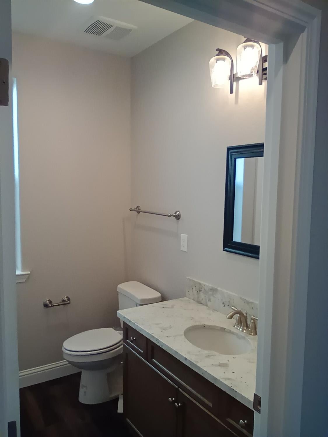 1180 Dandelion Ln, Madera, CA 93638