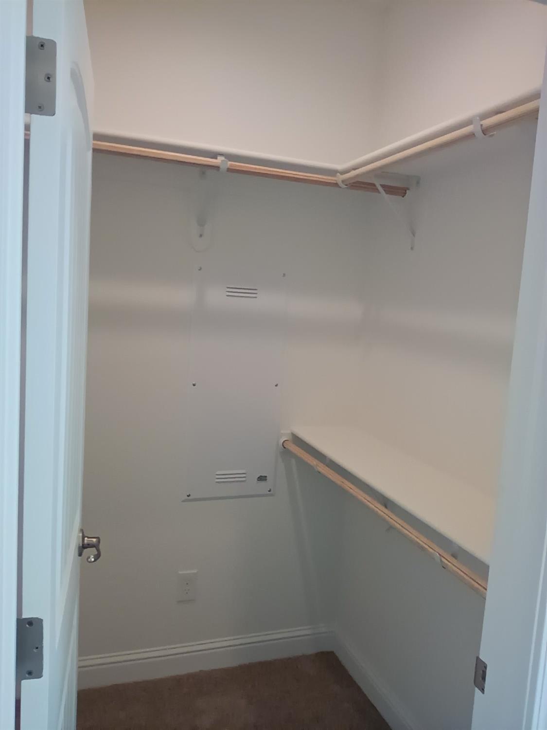 1180 Dandelion Ln, Madera, CA 93638