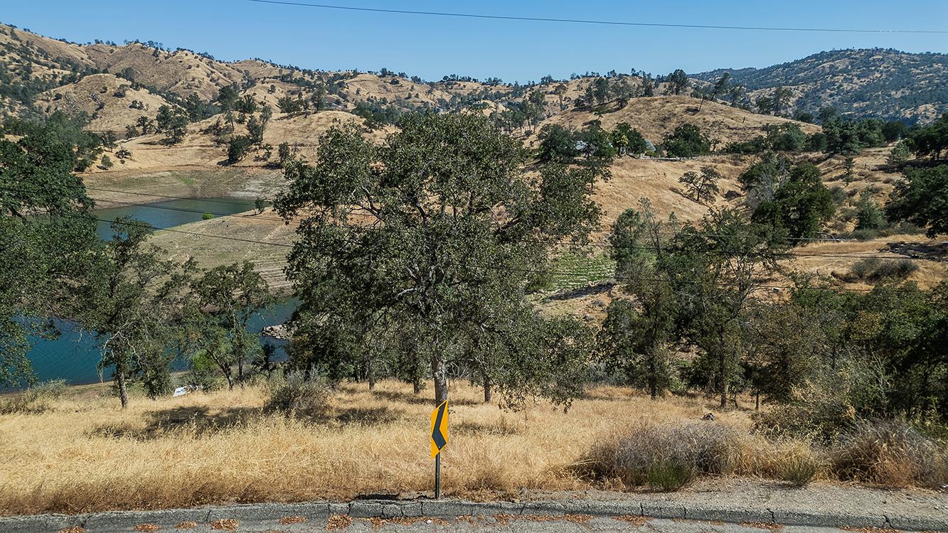 28595 Sky Harbour Rd, Friant, CA 93626