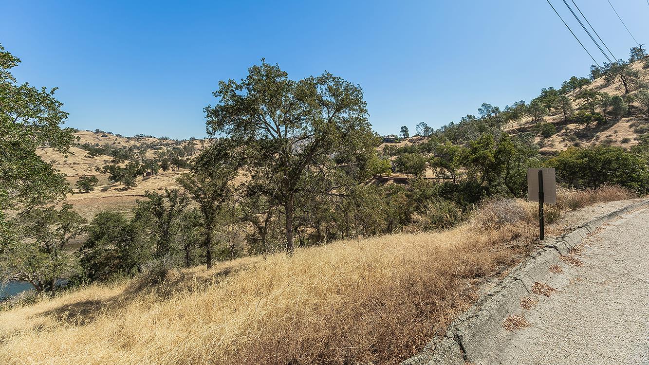 28595 Sky Harbour Rd, Friant, CA 93626
