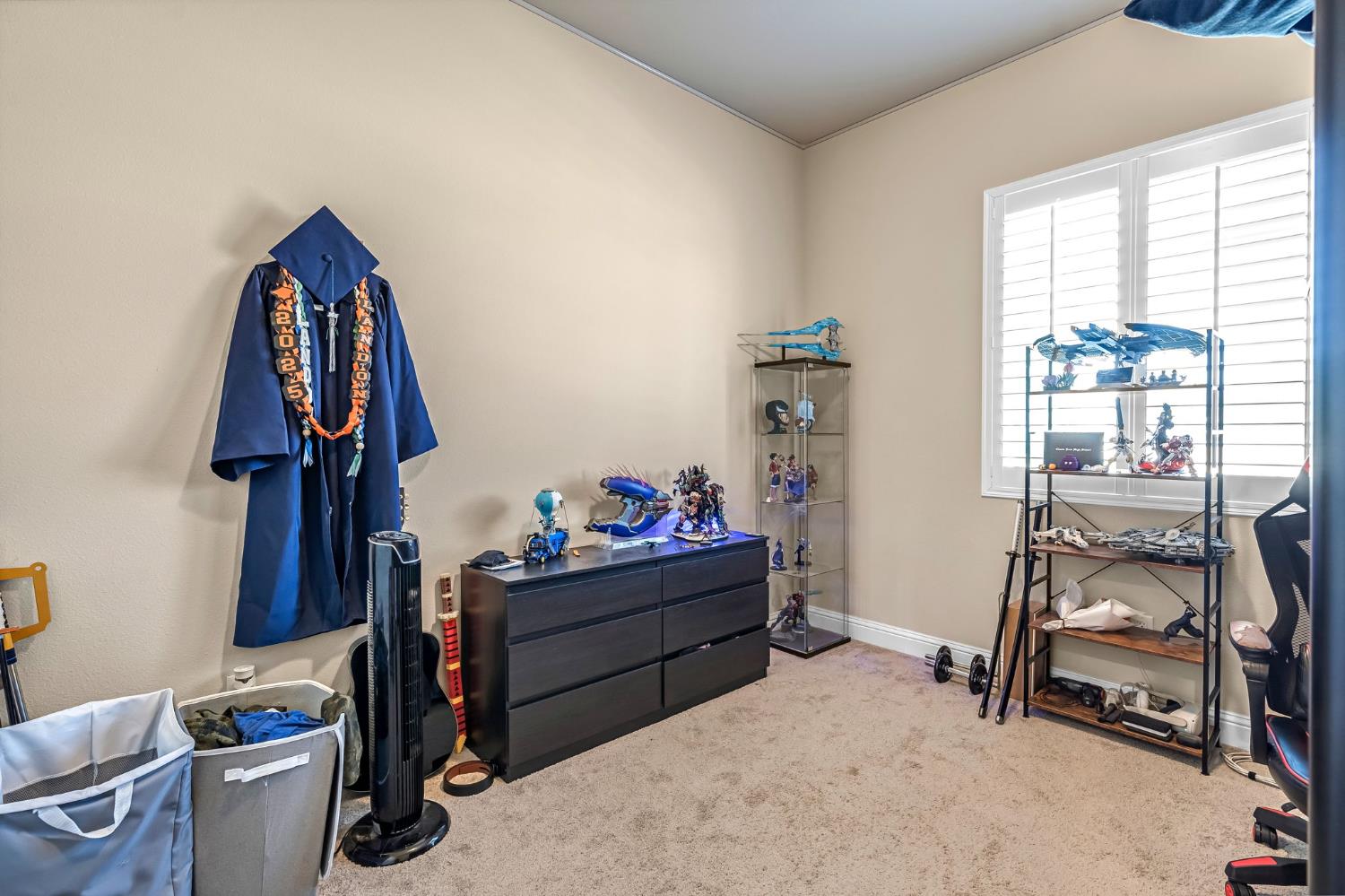 2468 Montana Ave, Clovis, CA 93619