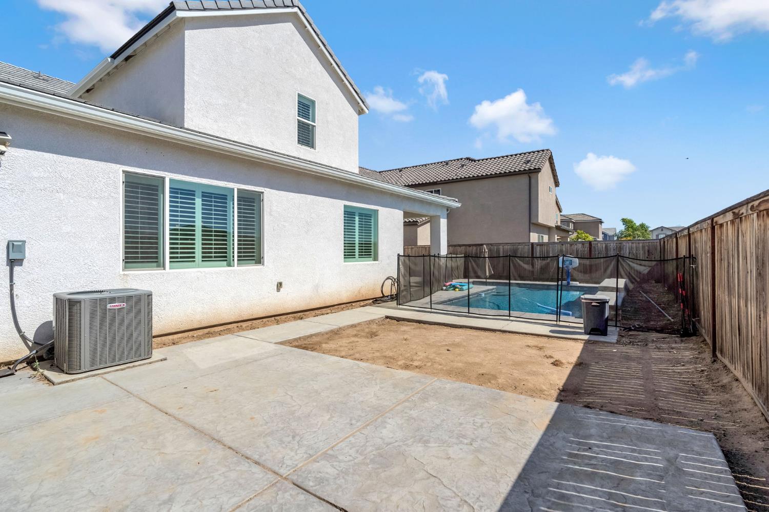 2468 Montana Ave, Clovis, CA 93619