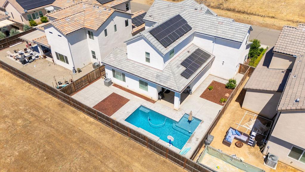 2468 Montana Ave, Clovis, CA 93619
