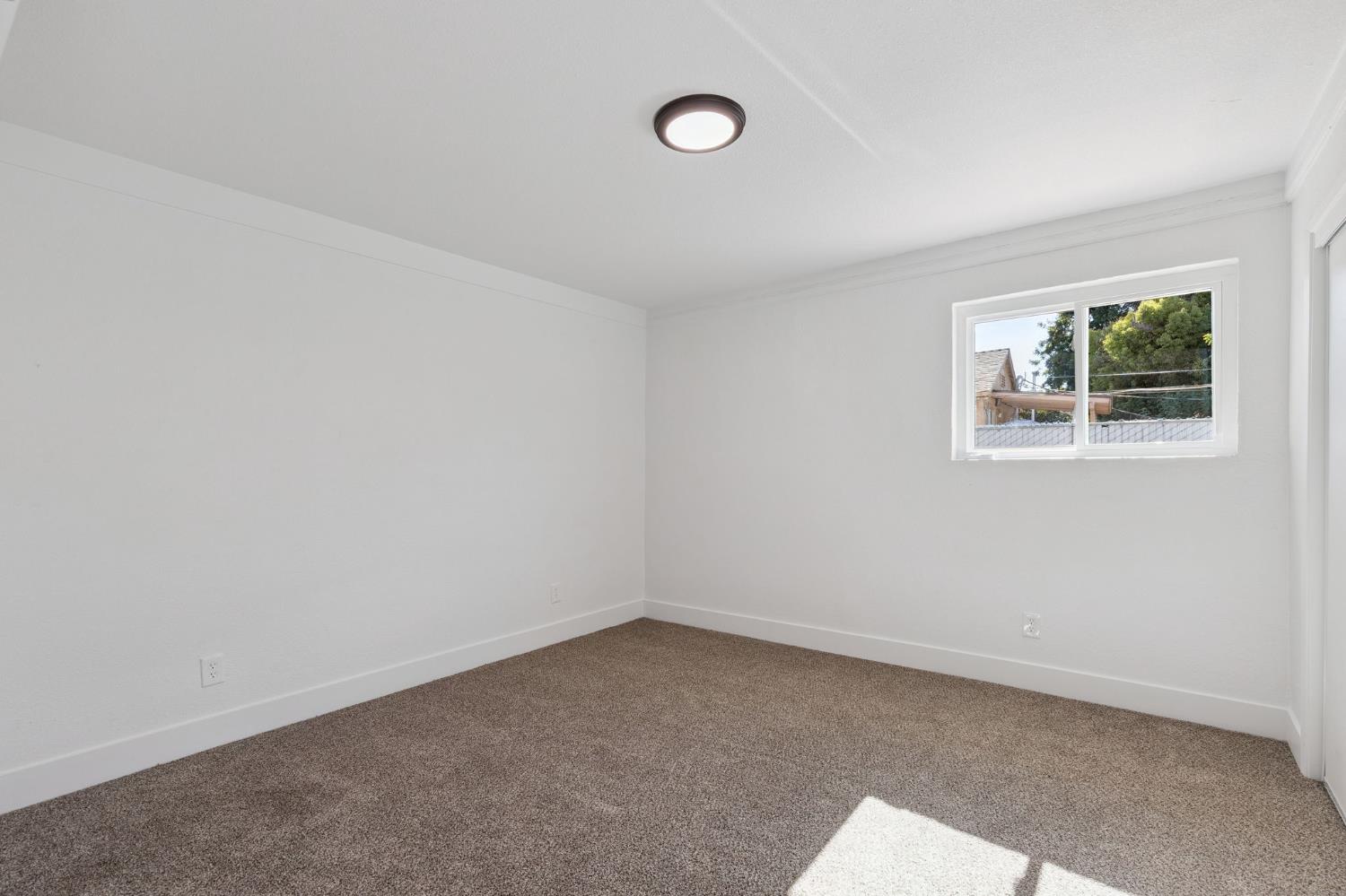 4749 E Montecito Ave, Fresno, CA 93702