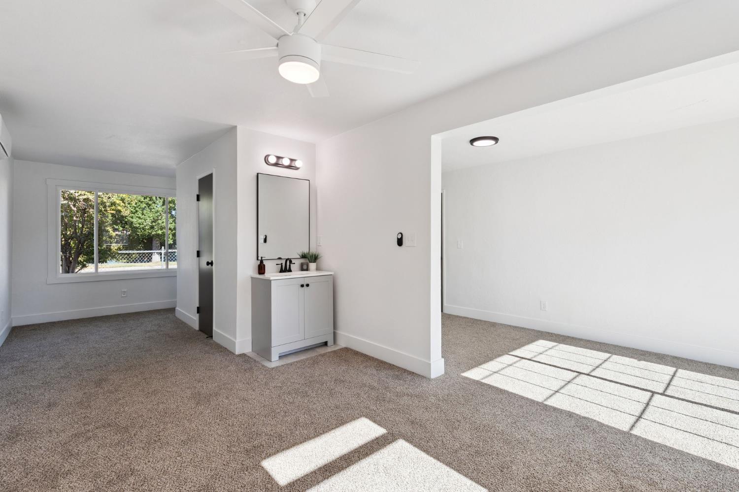 4749 E Montecito Ave, Fresno, CA 93702