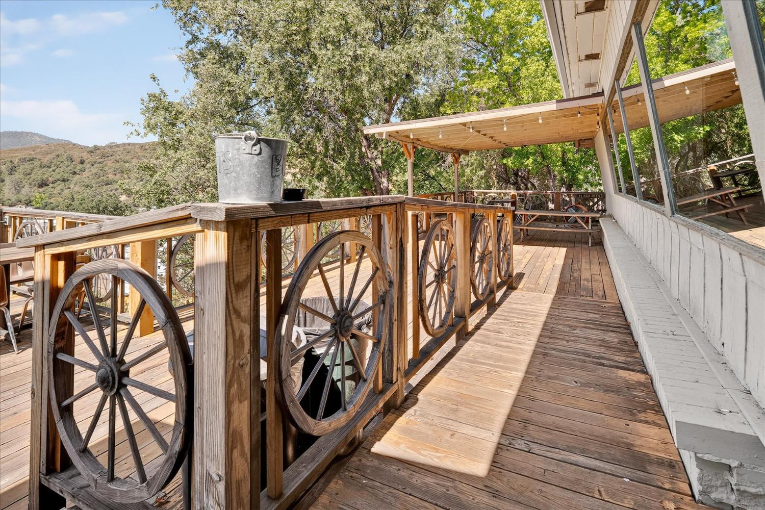 42155 Highway 41, Oakhurst, CA 93644