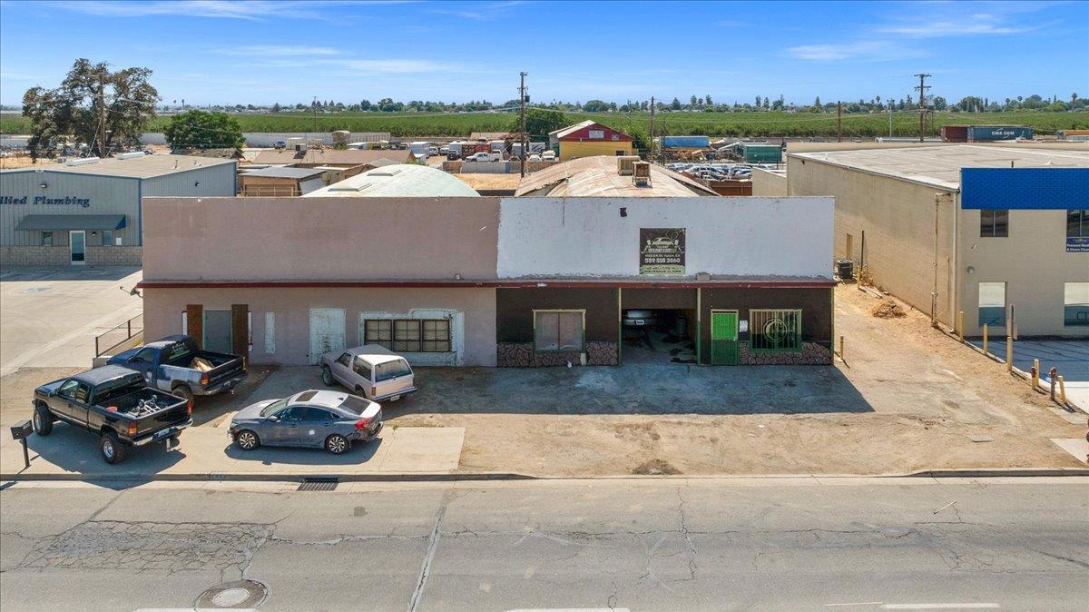 1533 S K St, Tulare, CA 93274