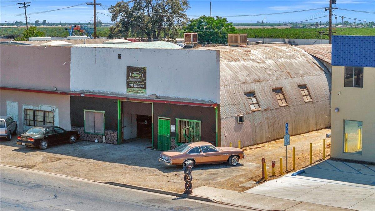 1533 S K St, Tulare, CA 93274
