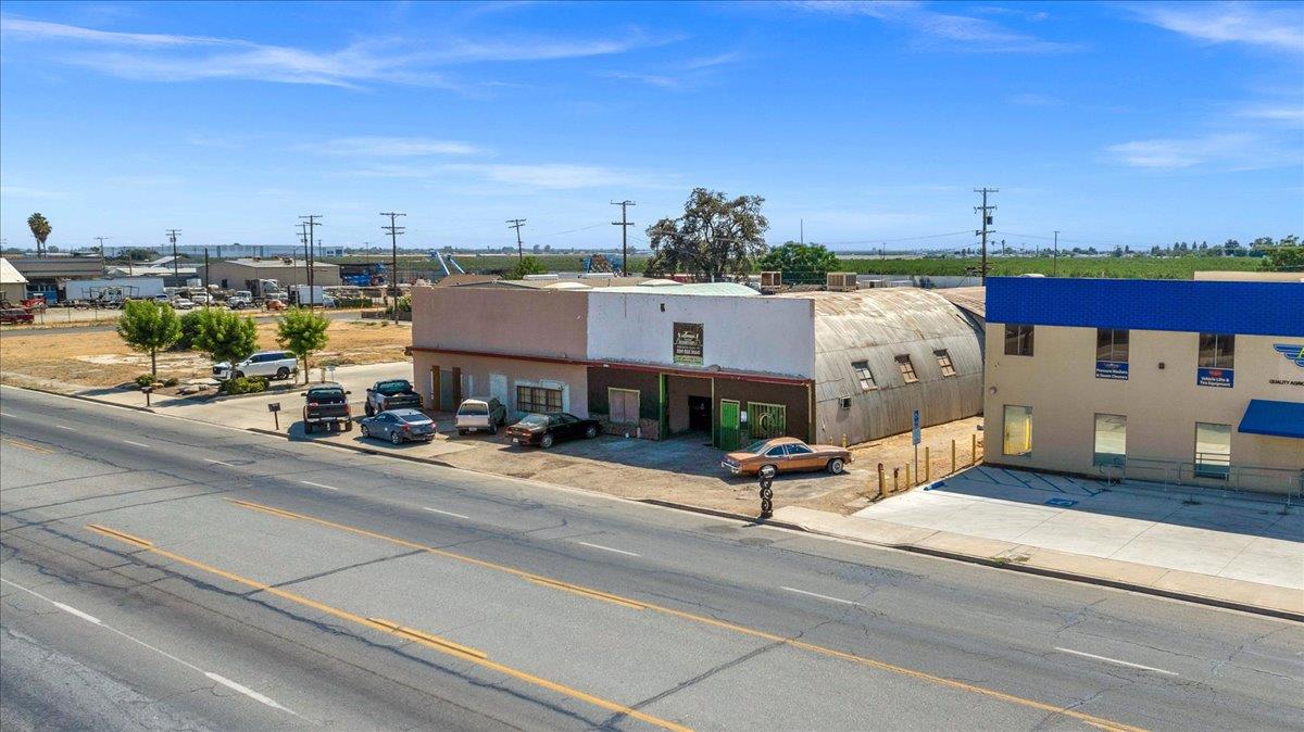 1533 S K St, Tulare, CA 93274
