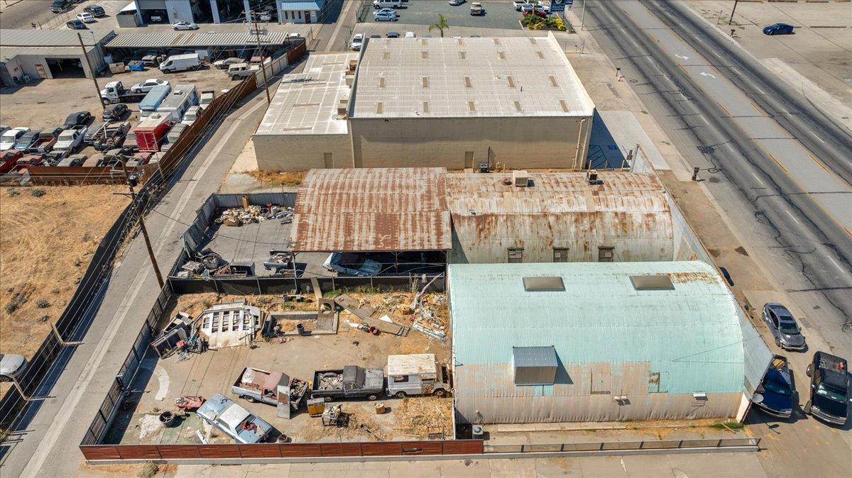 1533 S K St, Tulare, CA 93274