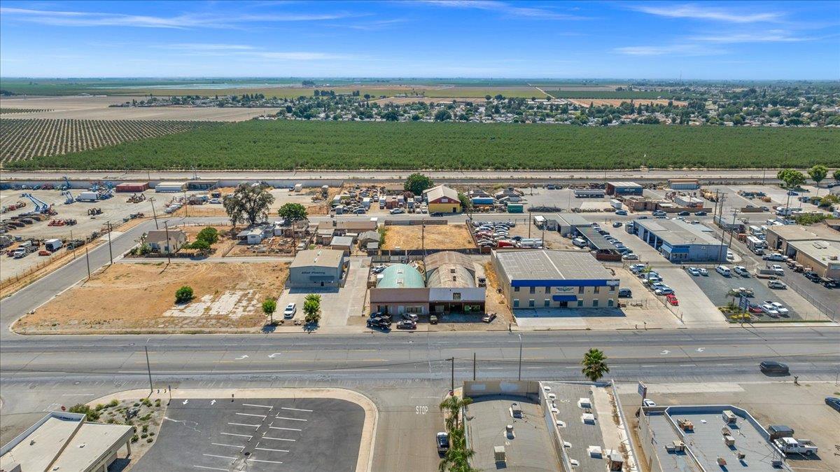 1533 S K St, Tulare, CA 93274