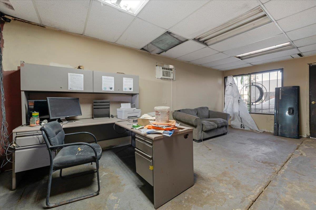 1533 S K St, Tulare, CA 93274