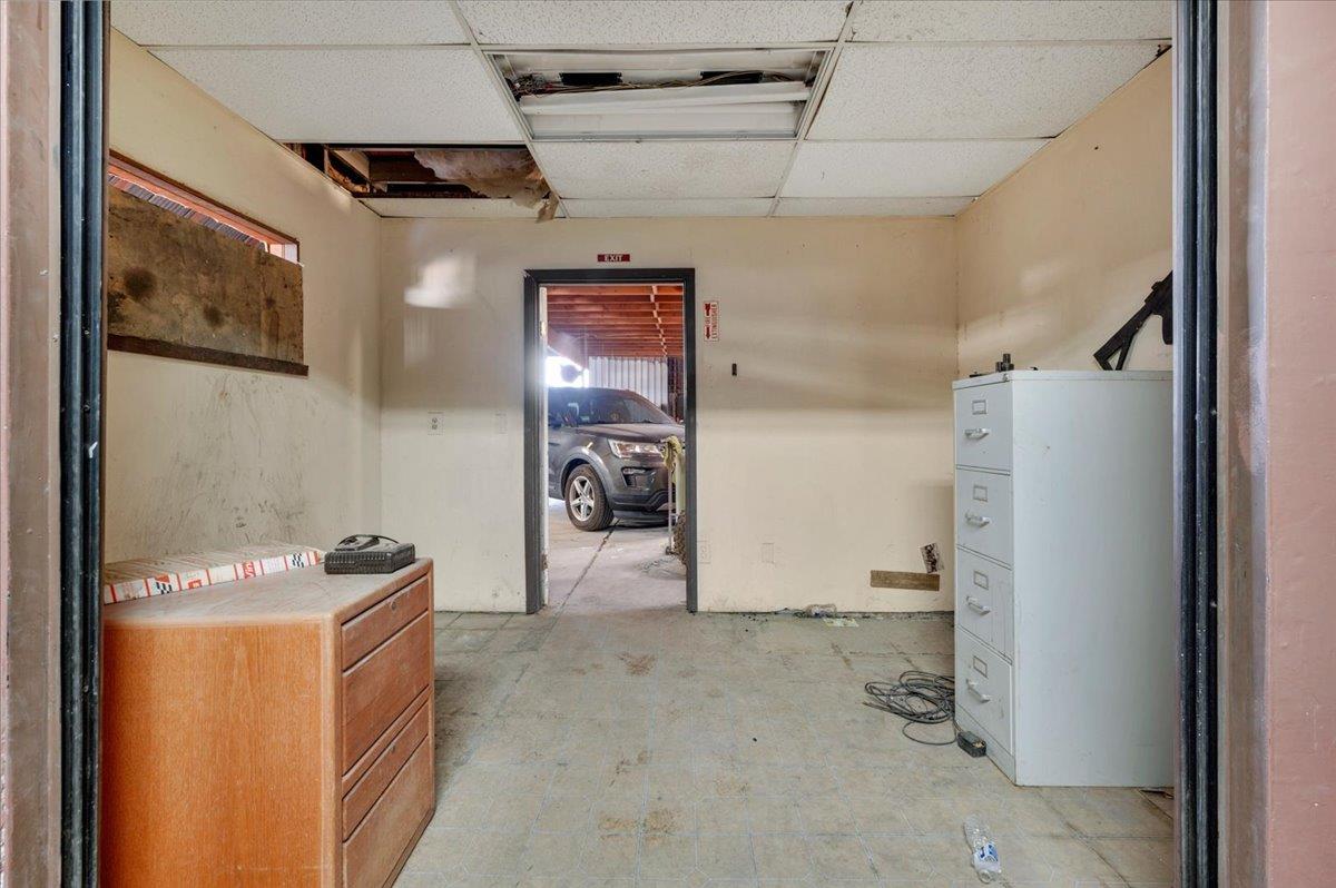 1533 S K St, Tulare, CA 93274