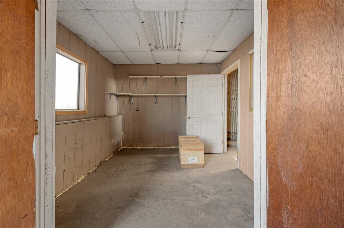 1533 S K St, Tulare, CA 93274