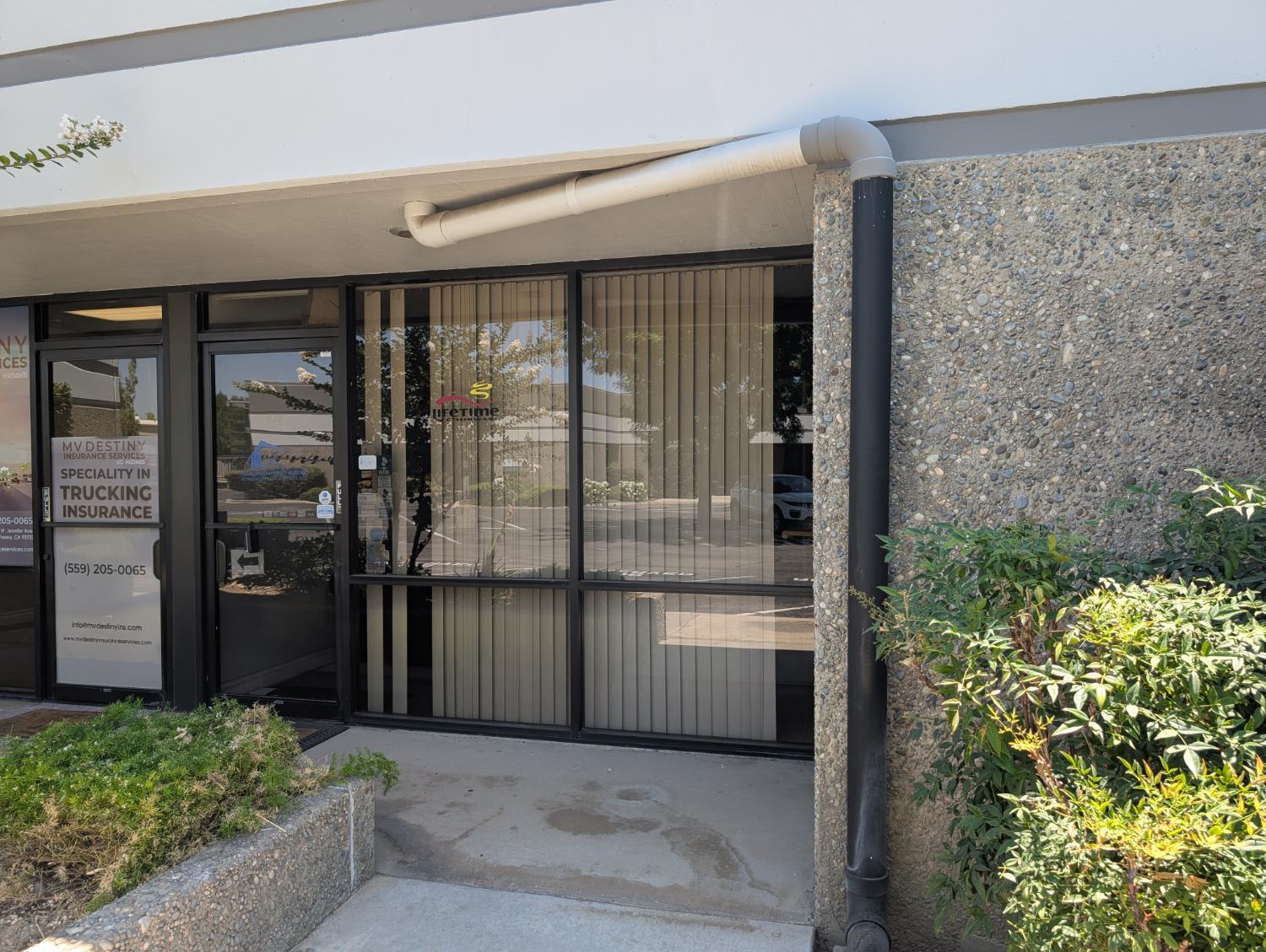 4672 W Jennifer Ave, Fresno, CA 93722