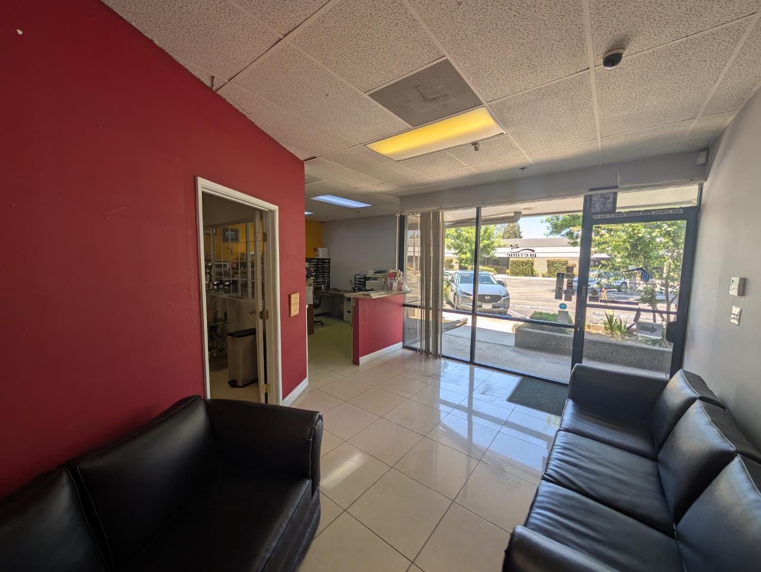 4672 W Jennifer Ave, Fresno, CA 93722