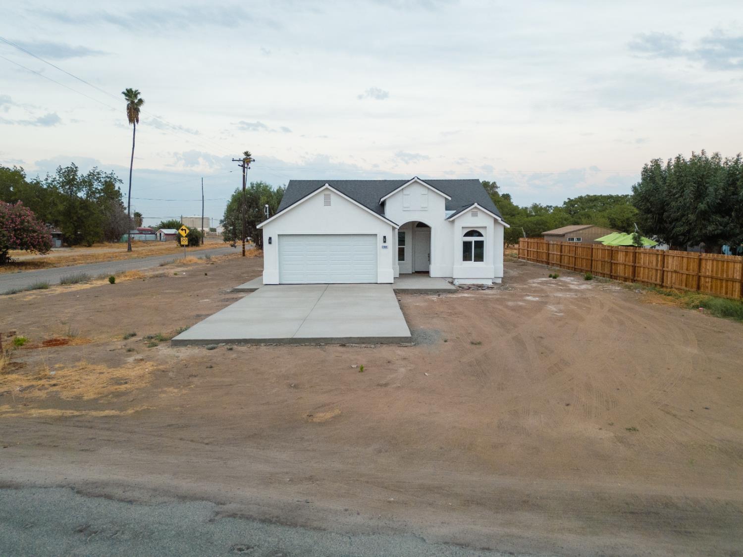 22441 Sinclair Dr, Chowchilla, CA 93610
