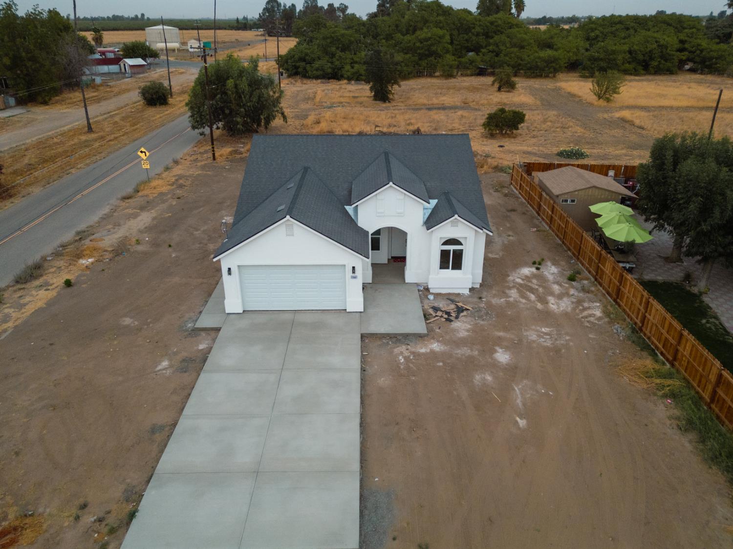 22441 Sinclair Dr, Chowchilla, CA 93610
