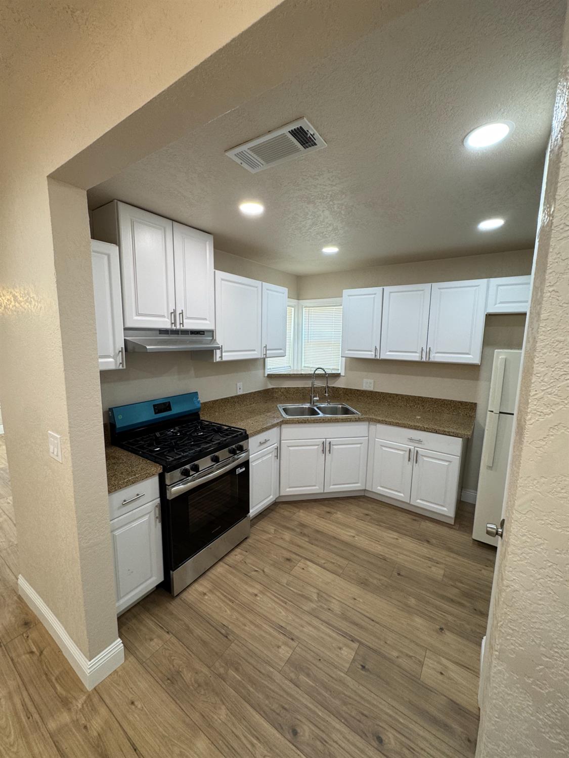 2338 S Lotus, Fresno, CA 93706