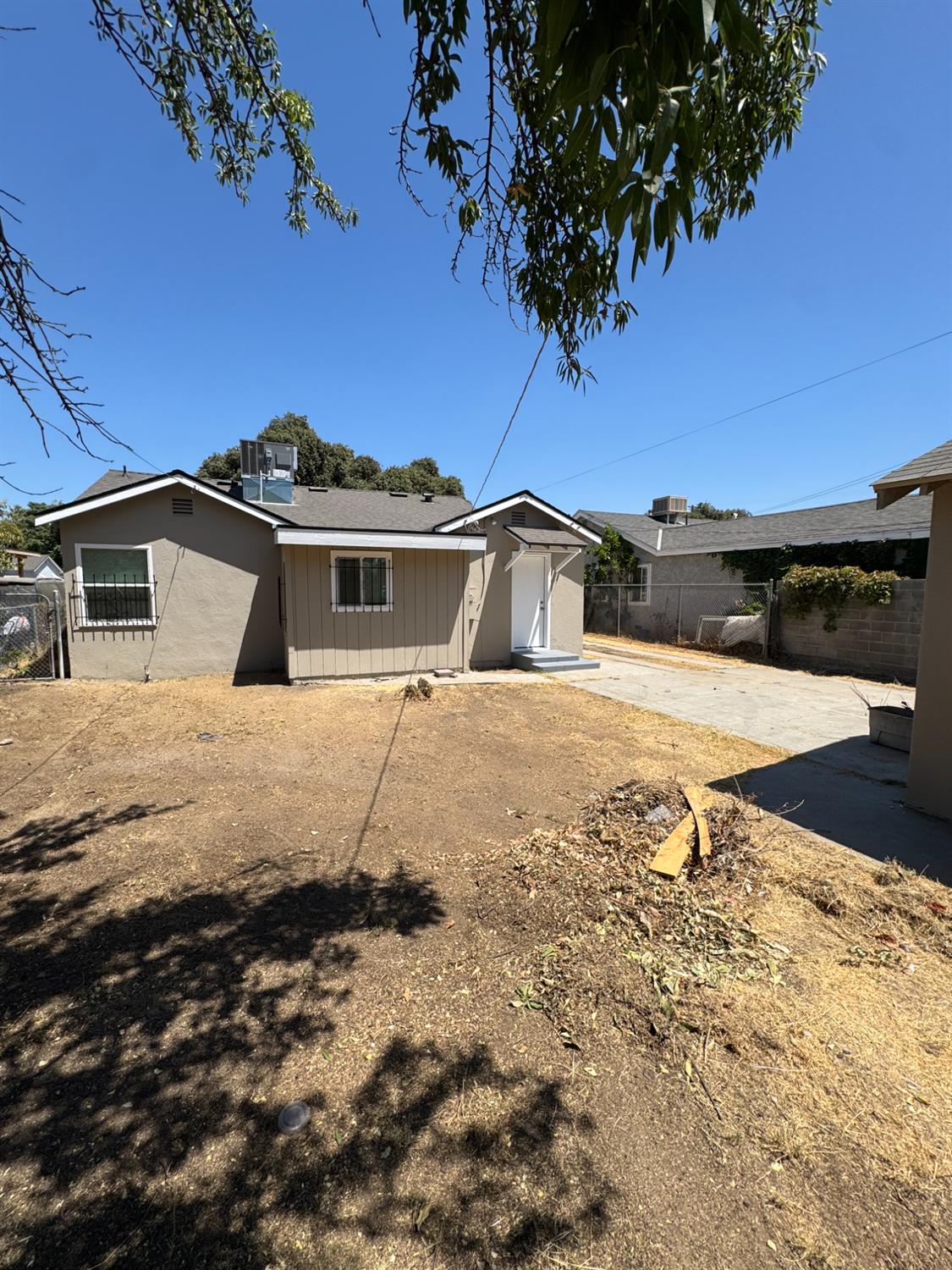 2338 S Lotus, Fresno, CA 93706