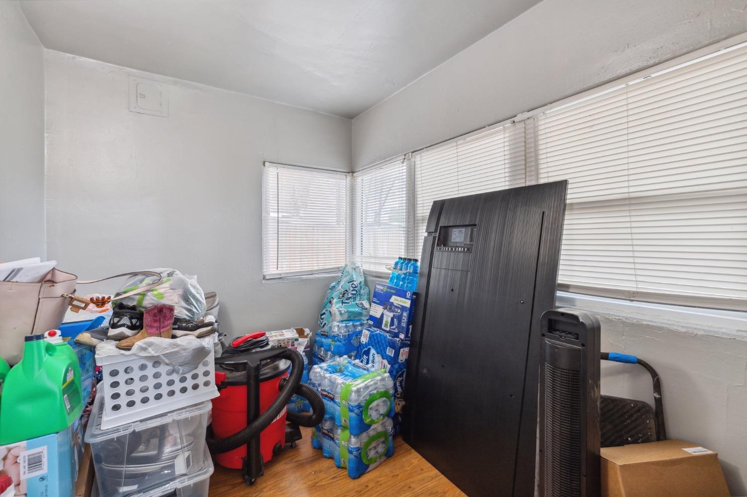 728 N Farris Ave, Fresno, CA 93728