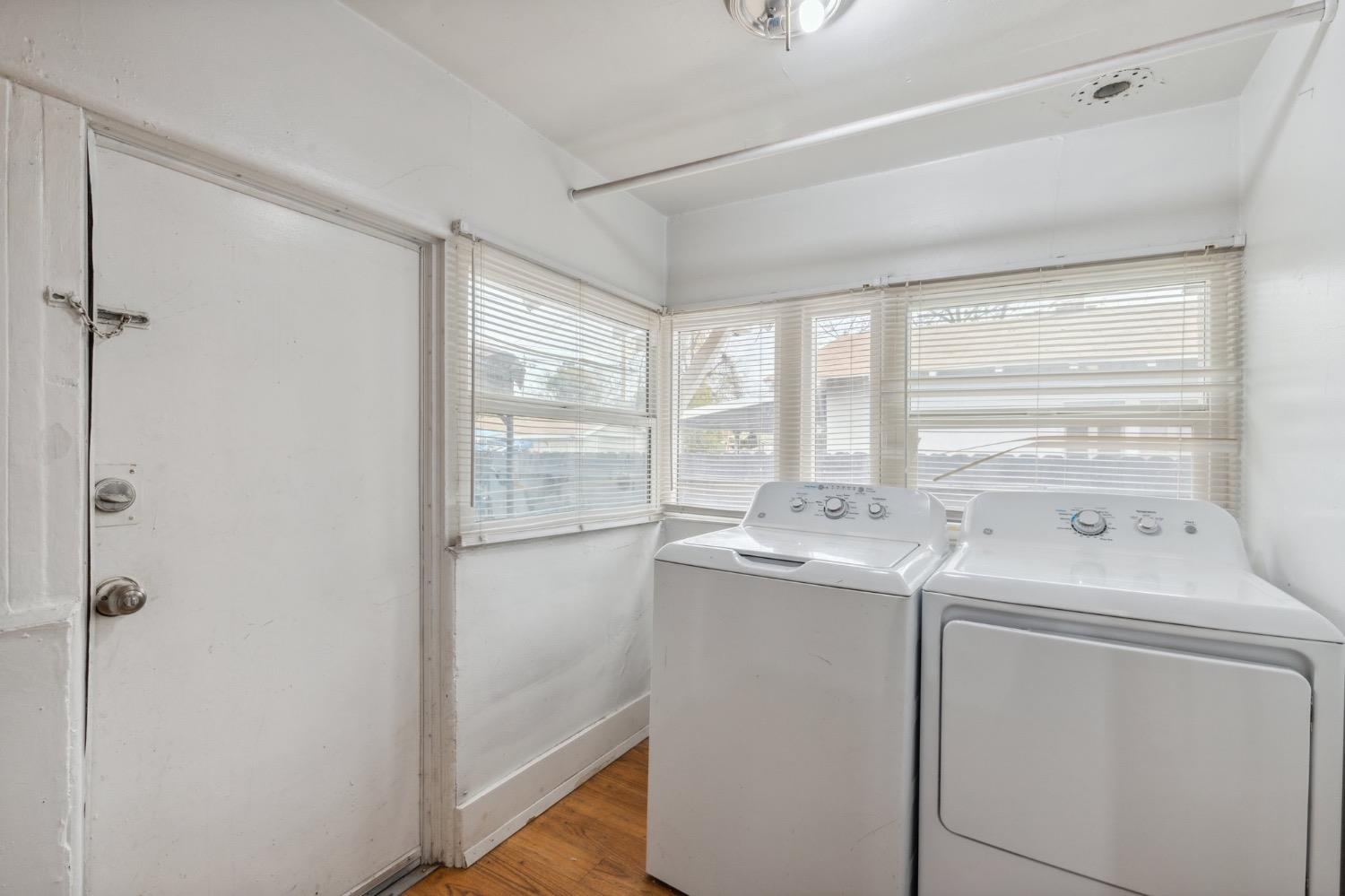 728 N Farris Ave, Fresno, CA 93728