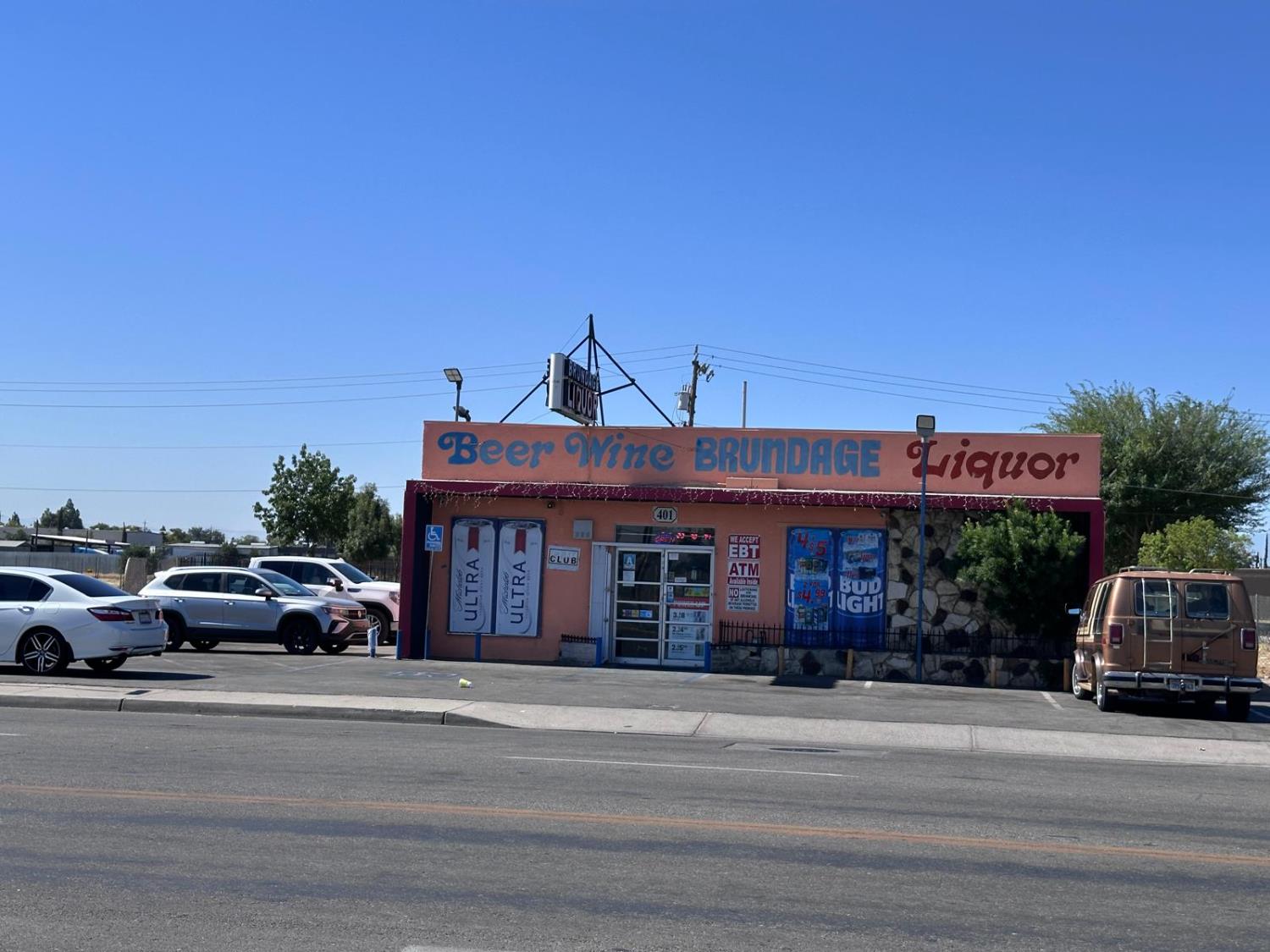 401 Brundage Lane, Bakersfield, CA 93304