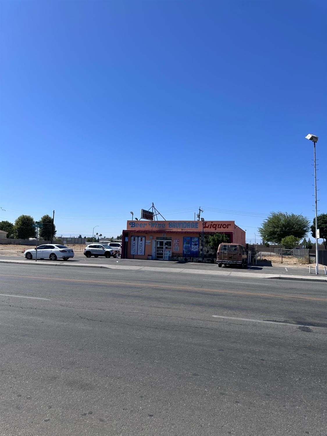 401 Brundage Lane, Bakersfield, CA 93304