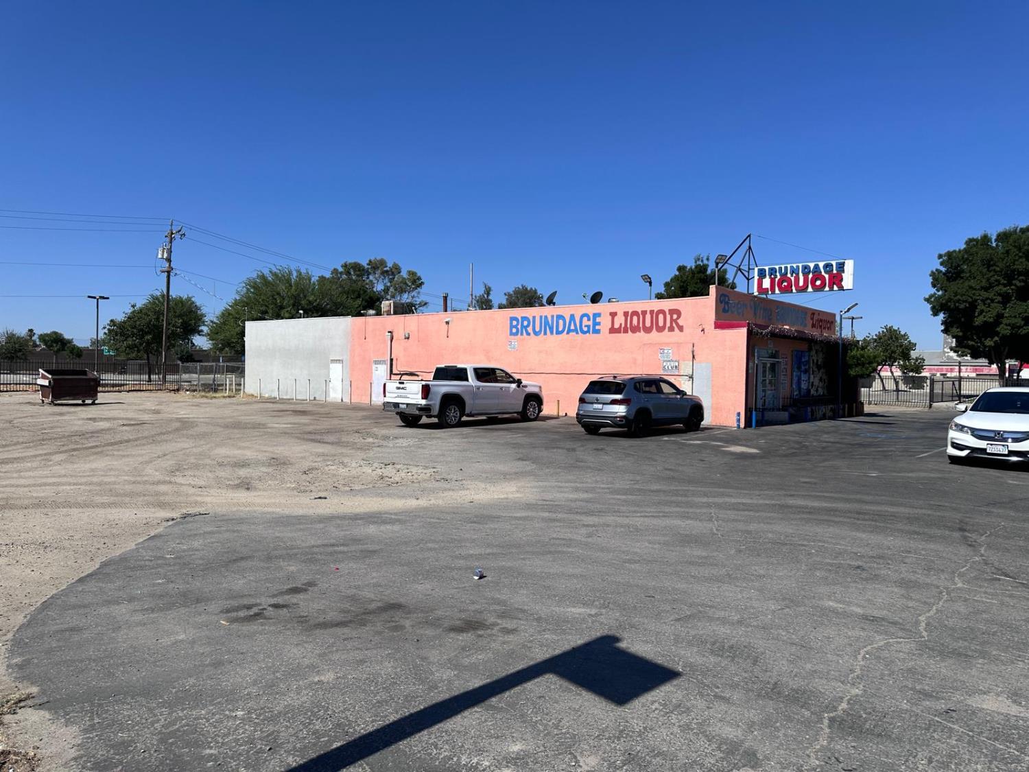 401 Brundage Lane, Bakersfield, CA 93304