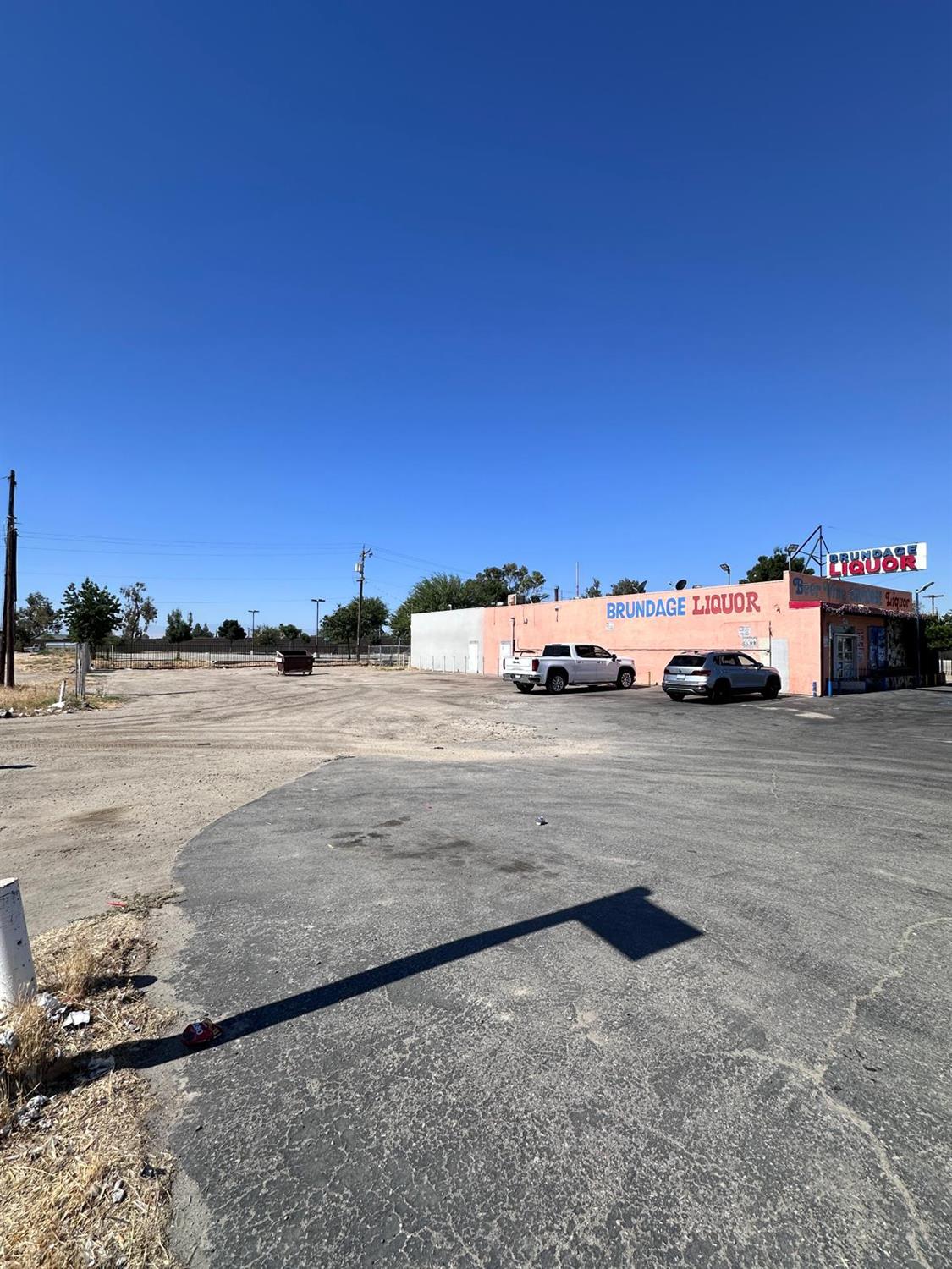 401 Brundage Lane, Bakersfield, CA 93304