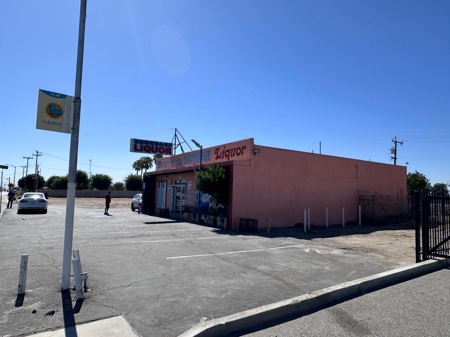 401 Brundage Lane, Bakersfield, CA 93304