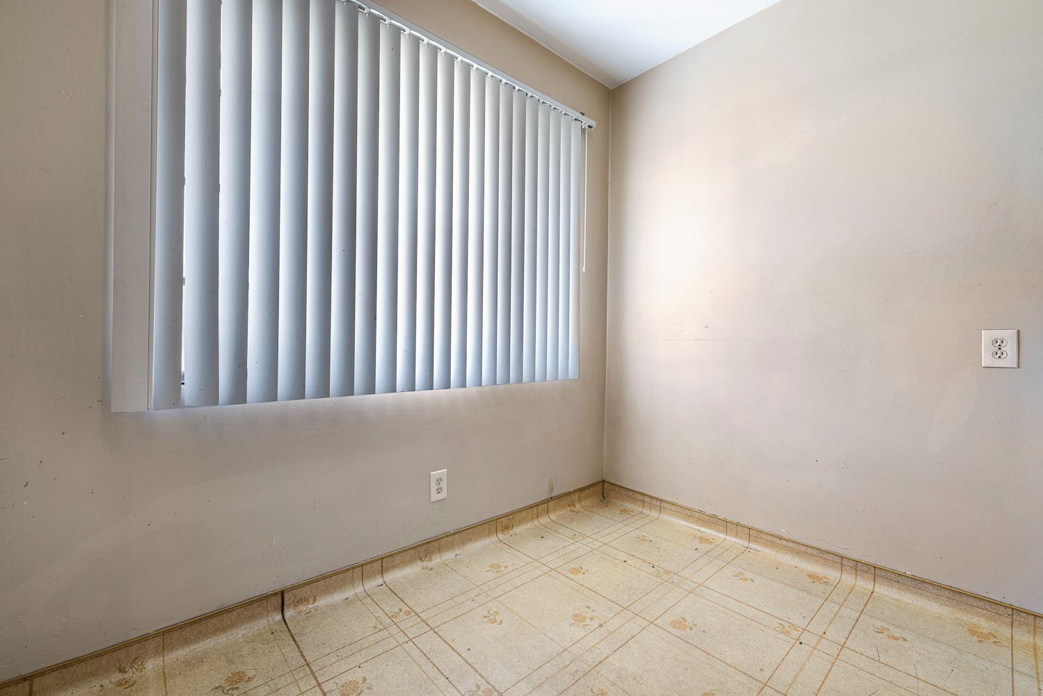 2414 N 1st St, Fresno, CA 93703