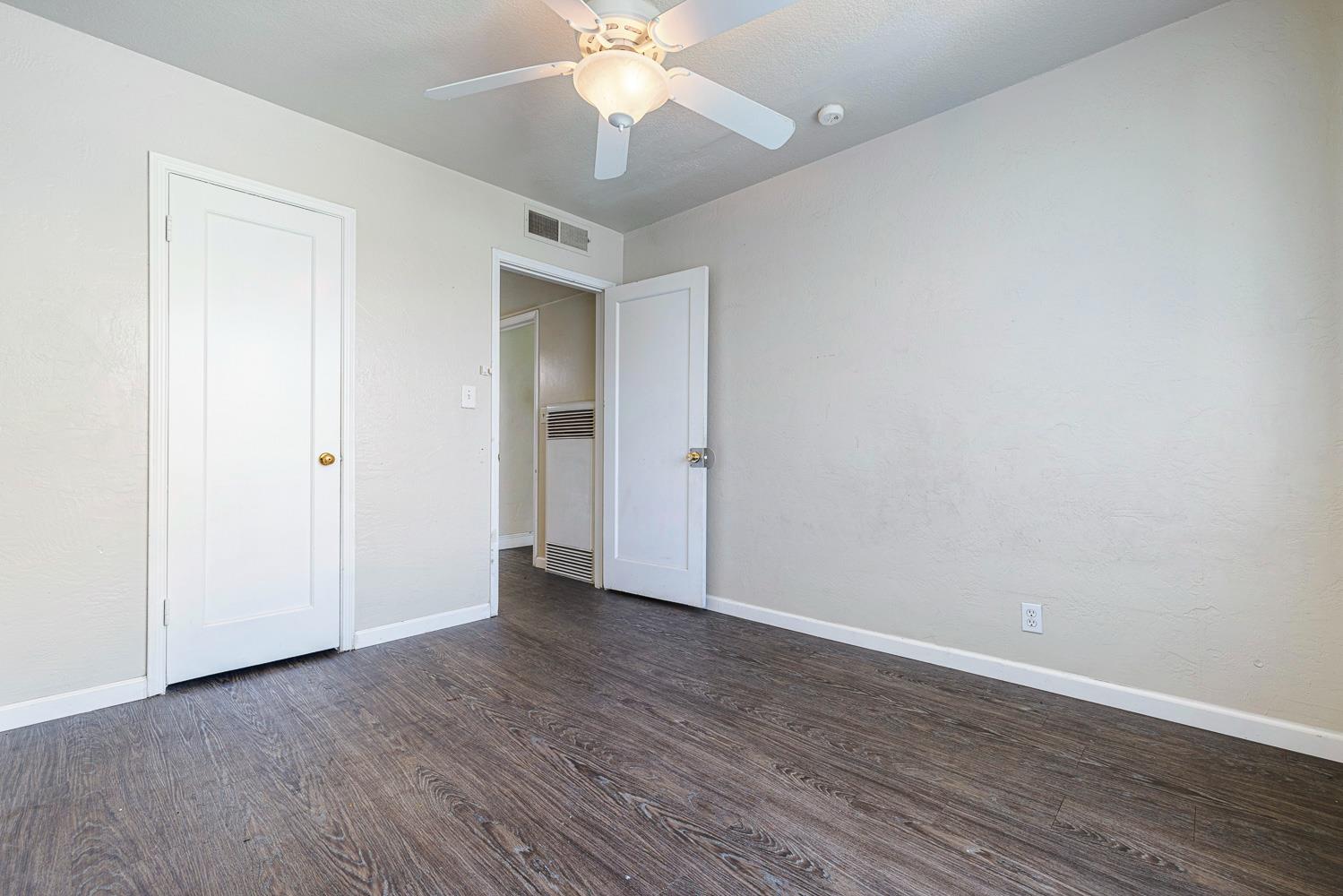 2414 N 1st St, Fresno, CA 93703