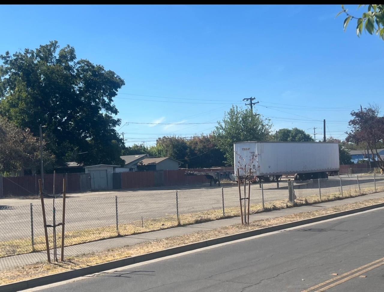 2136 Market street, Stockton, CA 95205