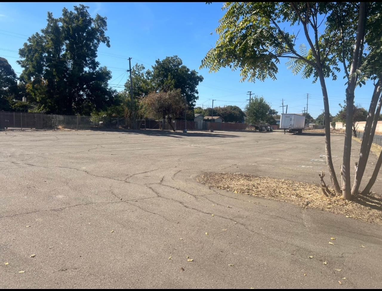 2136 Market street, Stockton, CA 95205