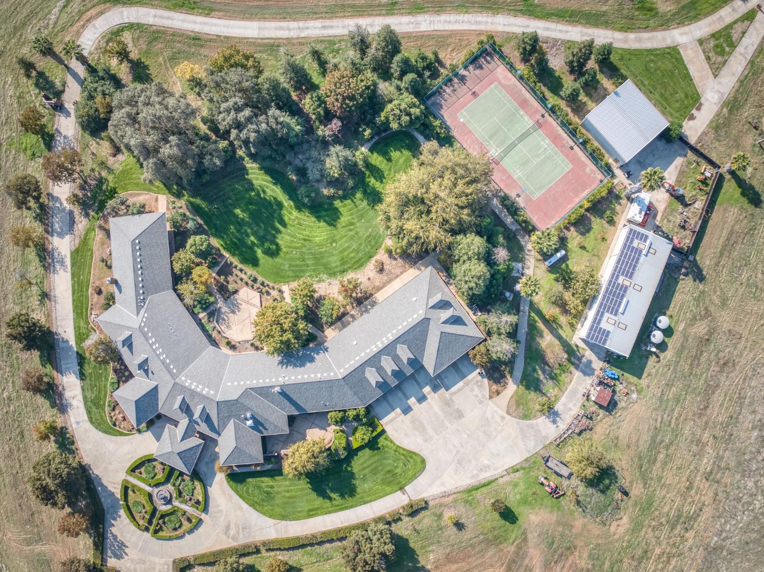 4715 E Copper Ave, Clovis, CA 93619