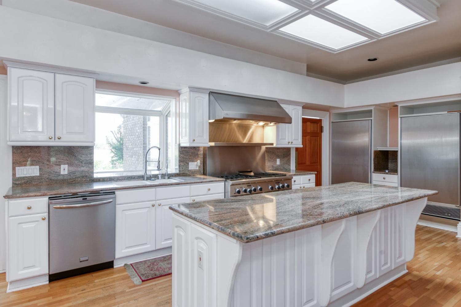 4715 E Copper Ave, Clovis, CA 93619