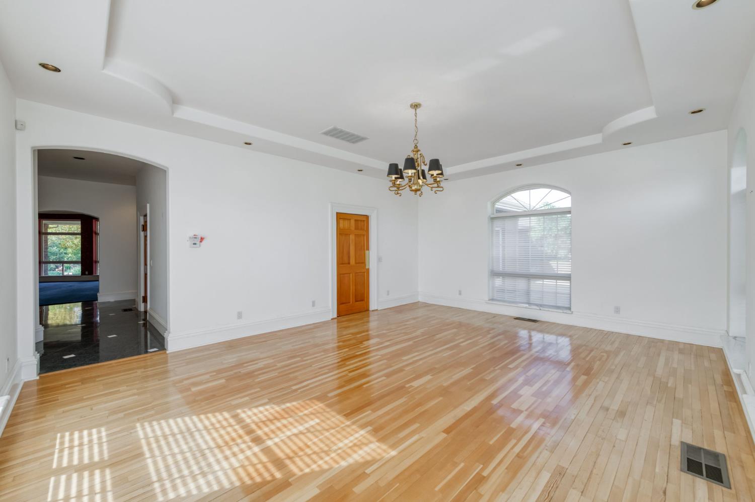 4715 E Copper Ave, Clovis, CA 93619