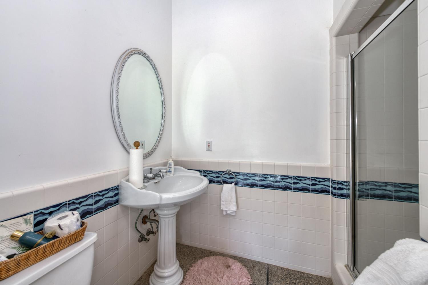 4715 E Copper Ave, Clovis, CA 93619