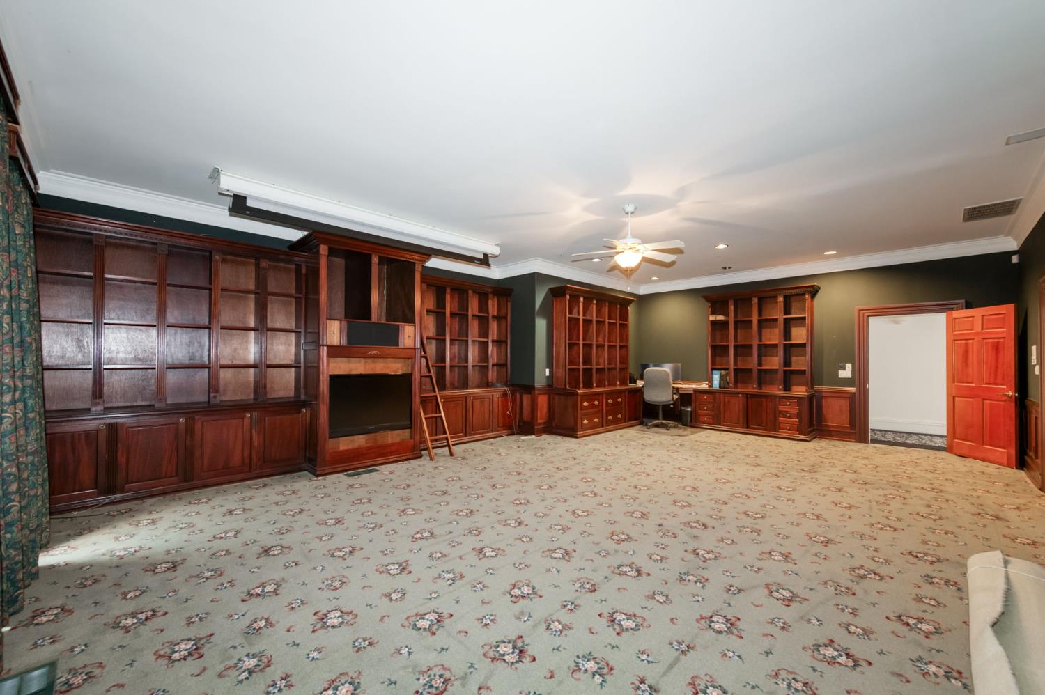 4715 E Copper Ave, Clovis, CA 93619