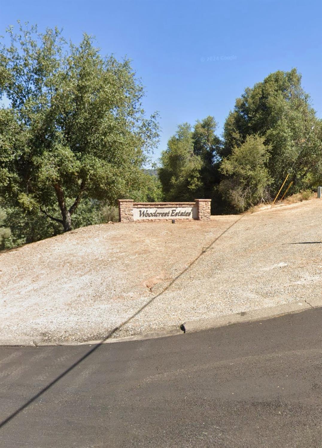 11 Tanglewood Ln